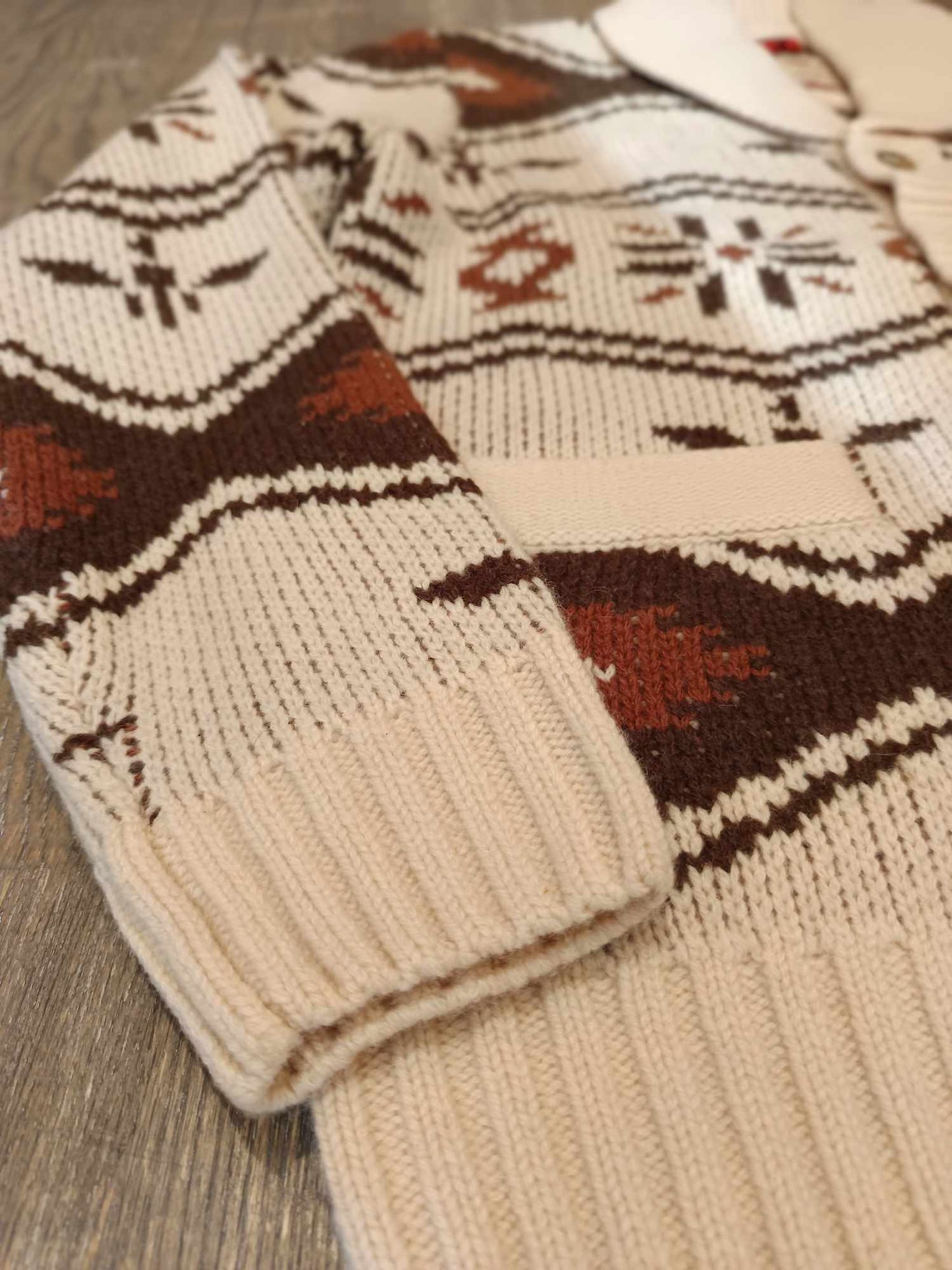 IRON & RESIN CARDIGAN WINCHA SHAWL