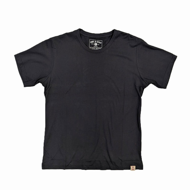 IRON & RESIN TEE BASIC